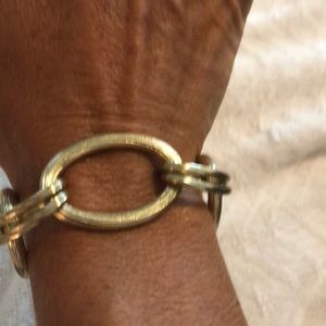 Cool gold link bracelet